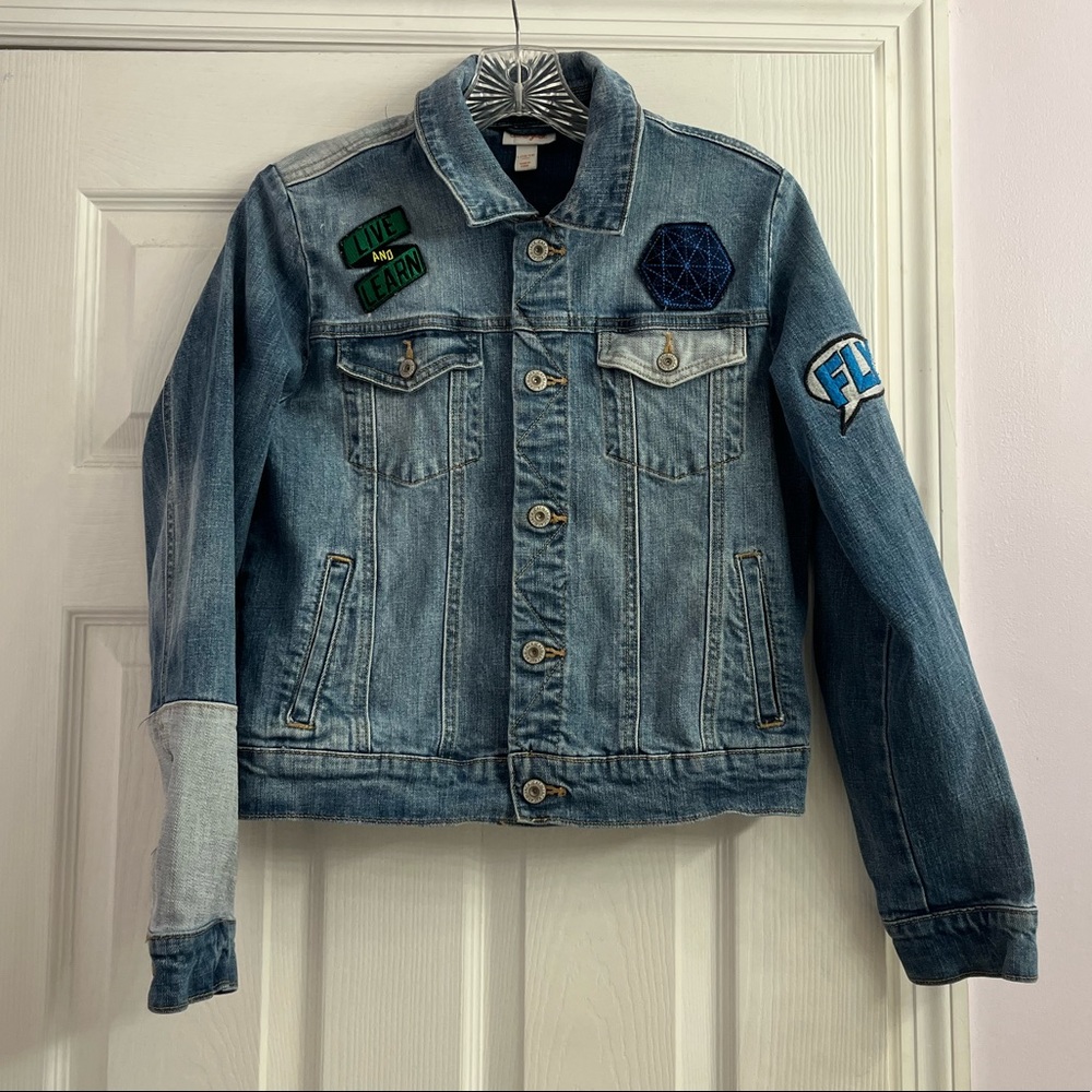 Cat & Jack Jean Jacket Light Wash Denim With Patches & Writing Size L 12